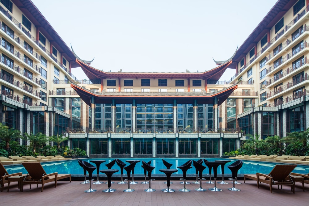 Grand Bravo Hotel 6/63