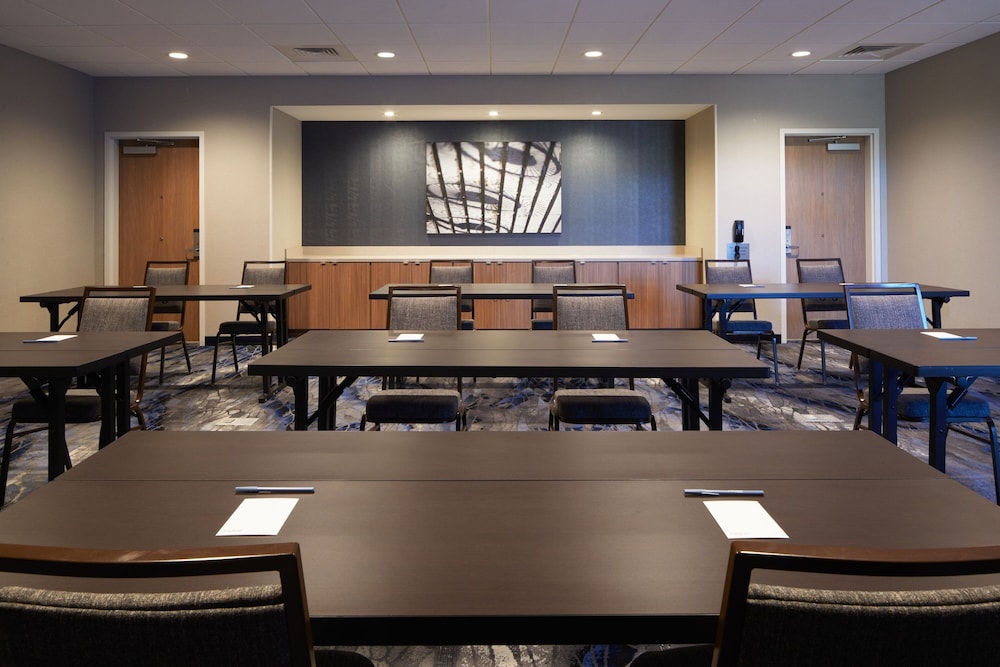Fairfield Inn & Suites by Marriott Palmdale West 23/28