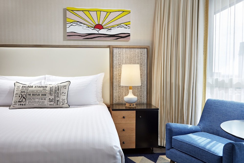 The Bristol Hotel - San Diego 13/58