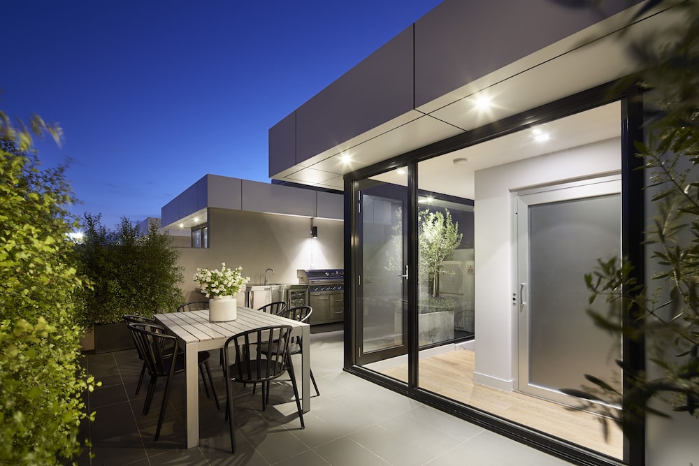 381 Cremorne 23/57