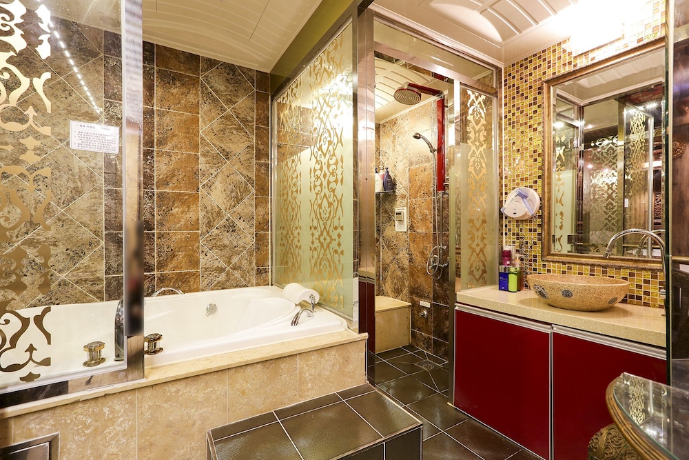 Koam Tourist Hotel 46/50
