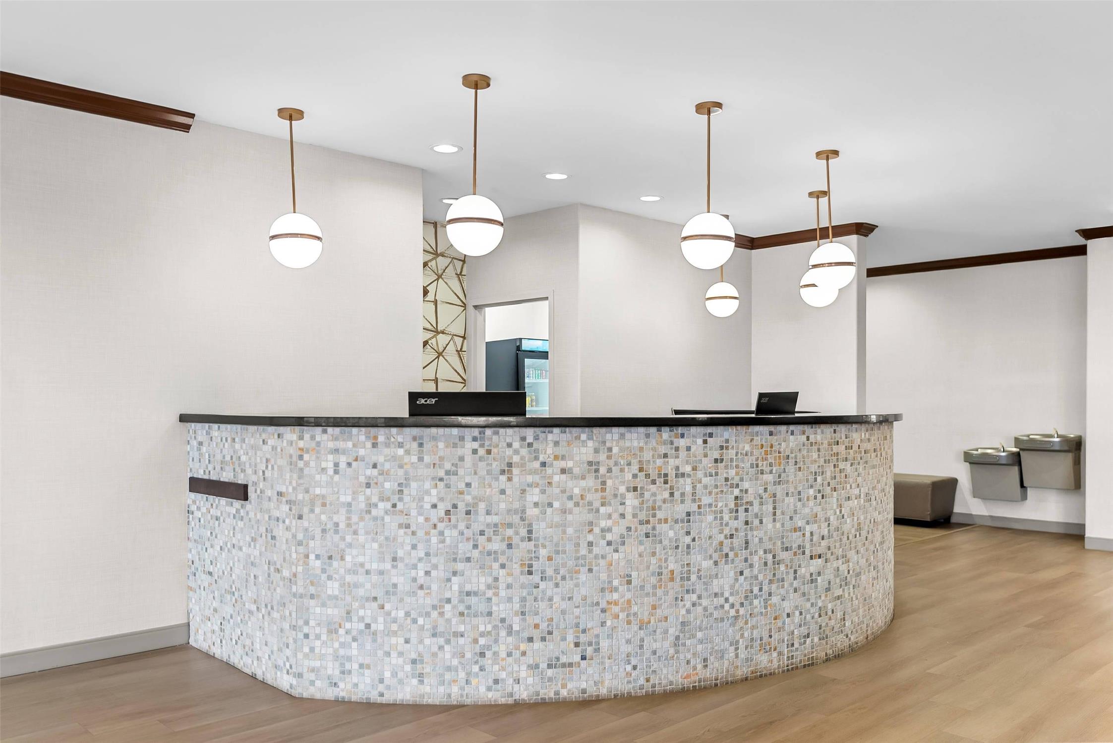 Comfort Suites Simpsonville 2/39