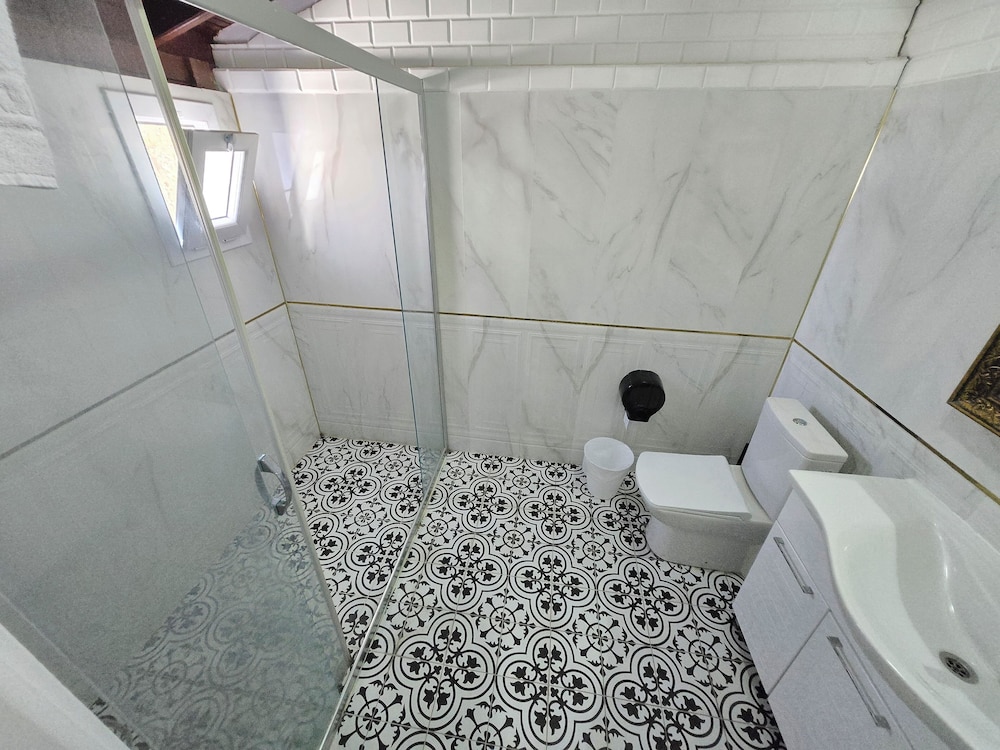Kekik Alacati Otel 49/50
