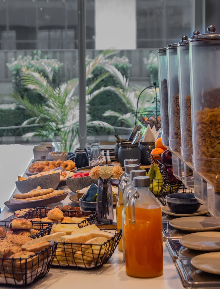 Holiday Inn Express Gurgaon Sector 50 37/49