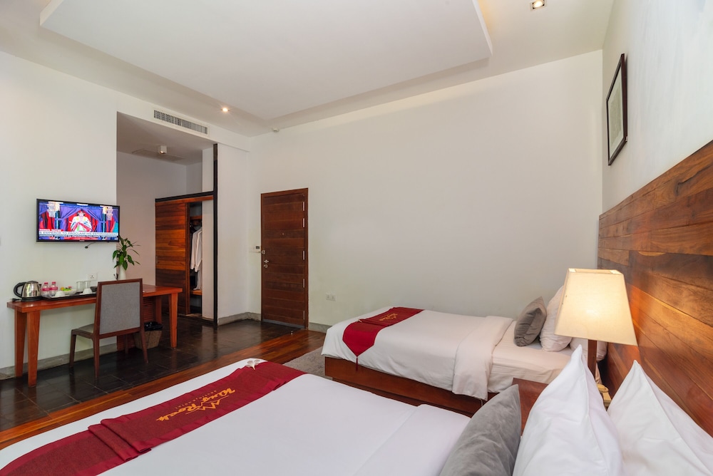 DELUXE, TWIN BEDS