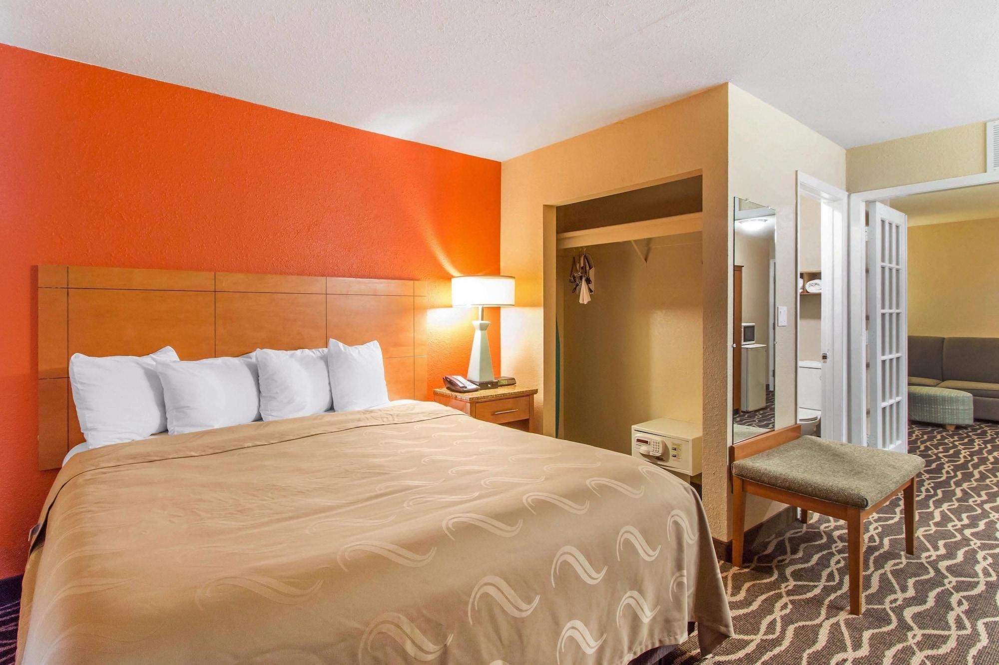 Suite, Multiple Beds