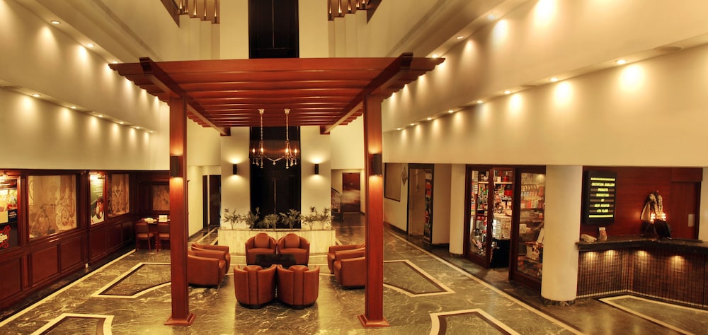 The Central Court Hotel 33/43