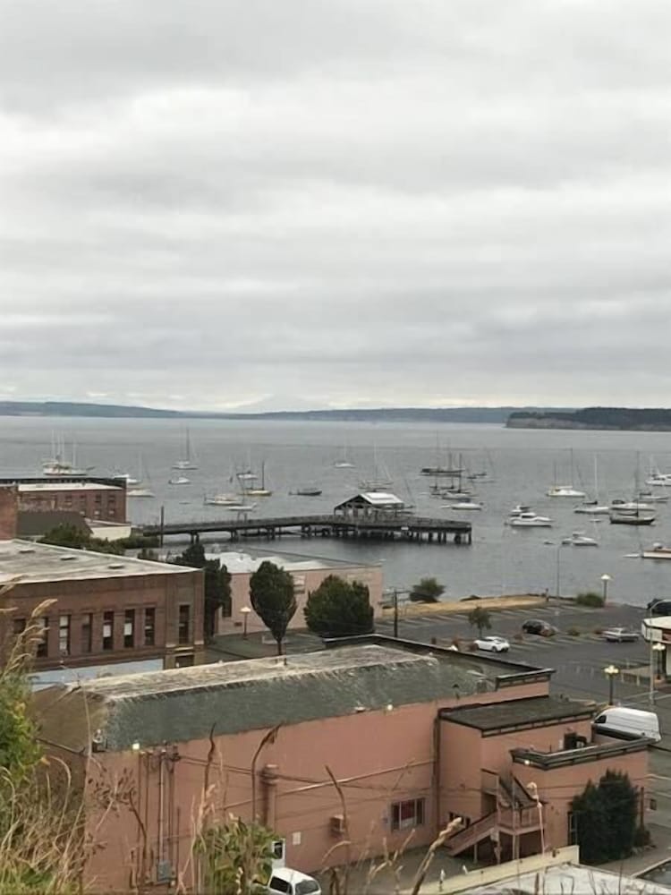 PALACE HOTEL PORT TOWNSEND 41/43