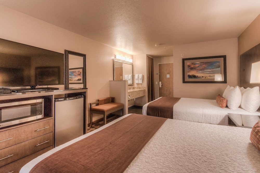 Best Western Plus Yakima Hotel 14/61