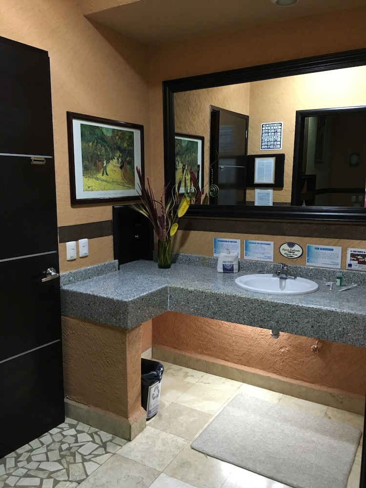 Villas and Suites Paraiso del Sur 11/68