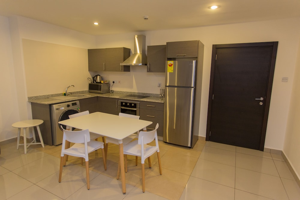 Accra Luxury Apartments 46/50