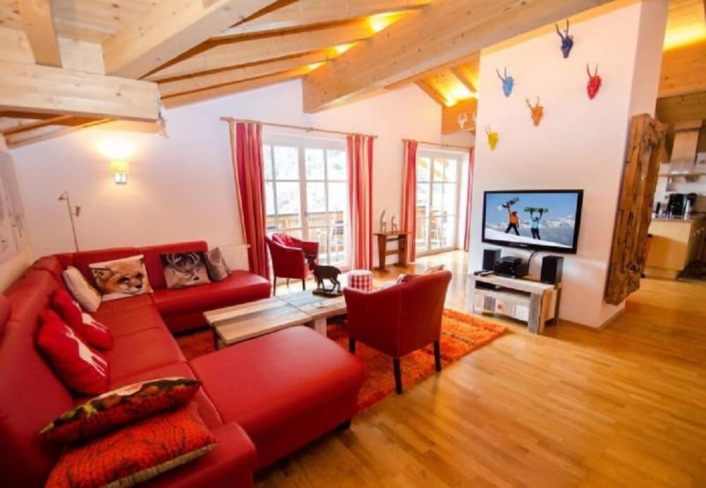 Penthouse All Seasons Lodge 11/17