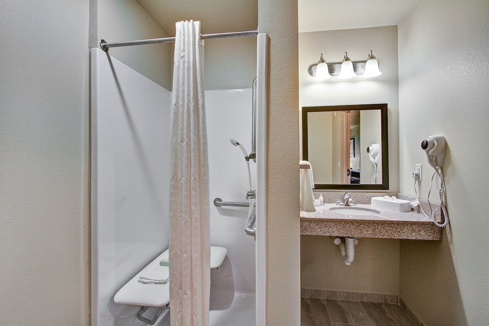 Cobblestone Hotel & Suites - Pulaski 18/62