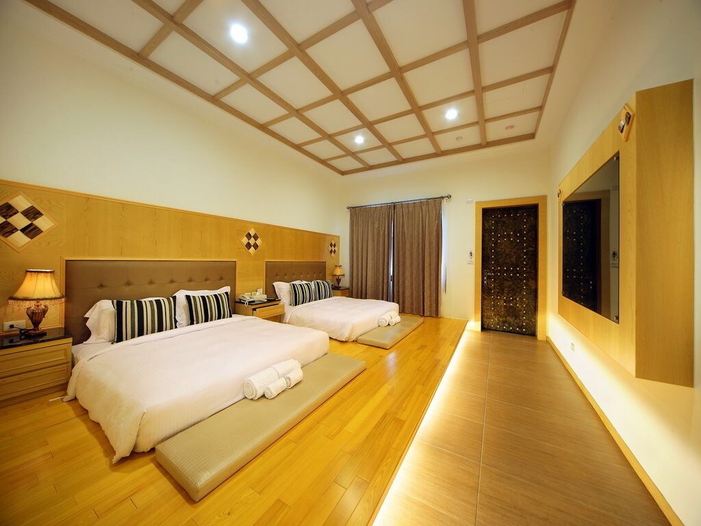 ROOM, QUADRUPLE, 2 DOUBLE BEDS