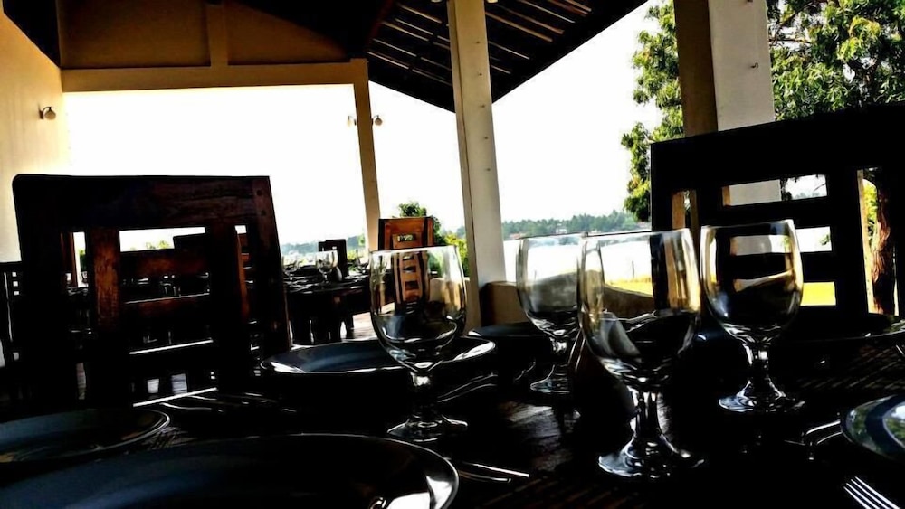 Naaval Hotel 23/45