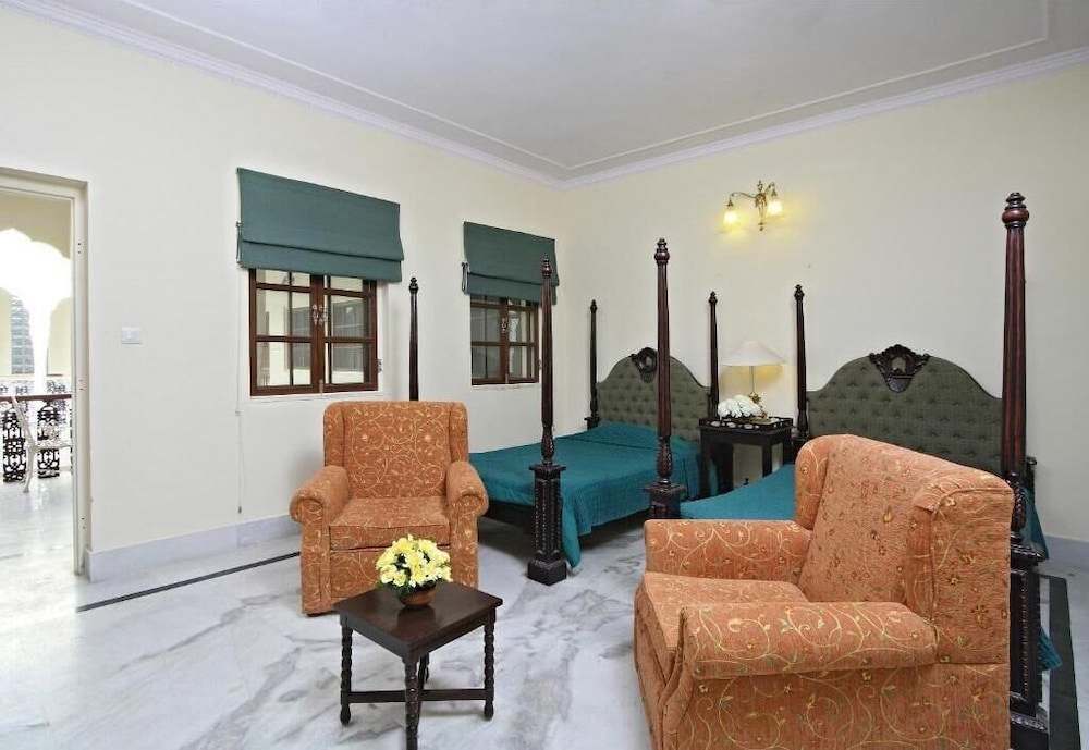 Mandawa Haveli 31/70
