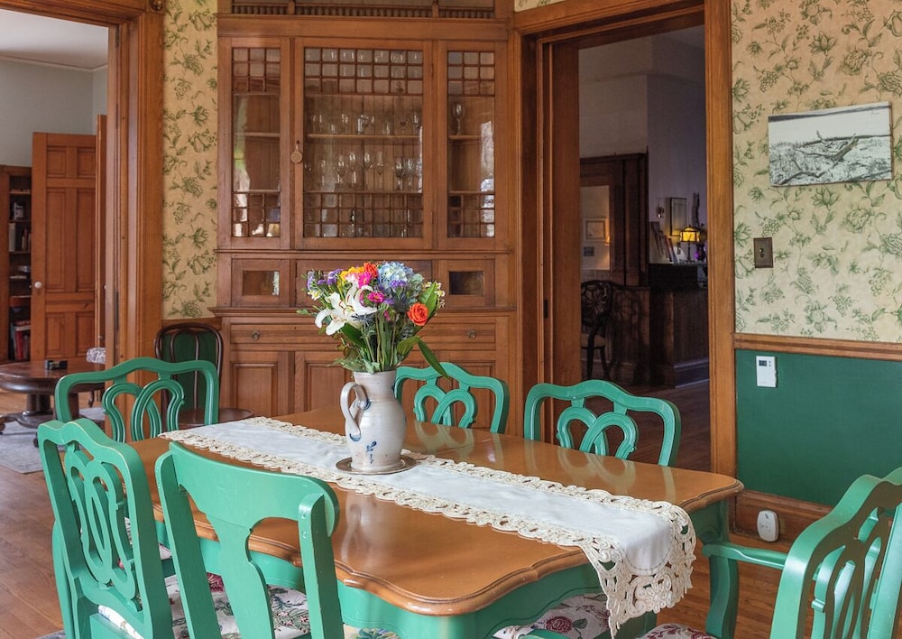 William Henry Miller Inn 34/50