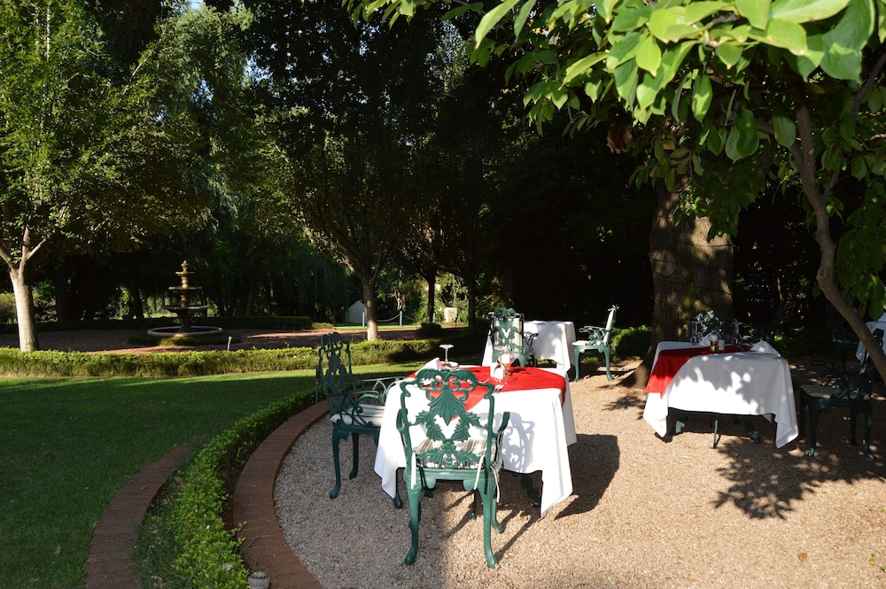 Budmarsh Country Lodge 52/55