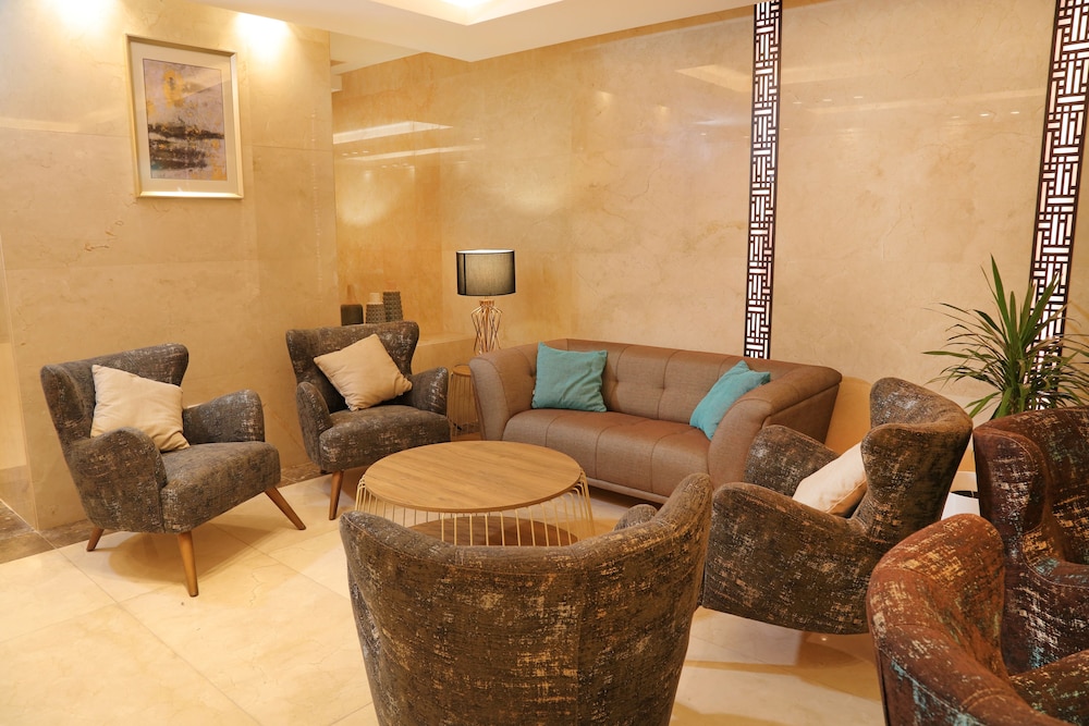 Lacosta Hotel 24/32
