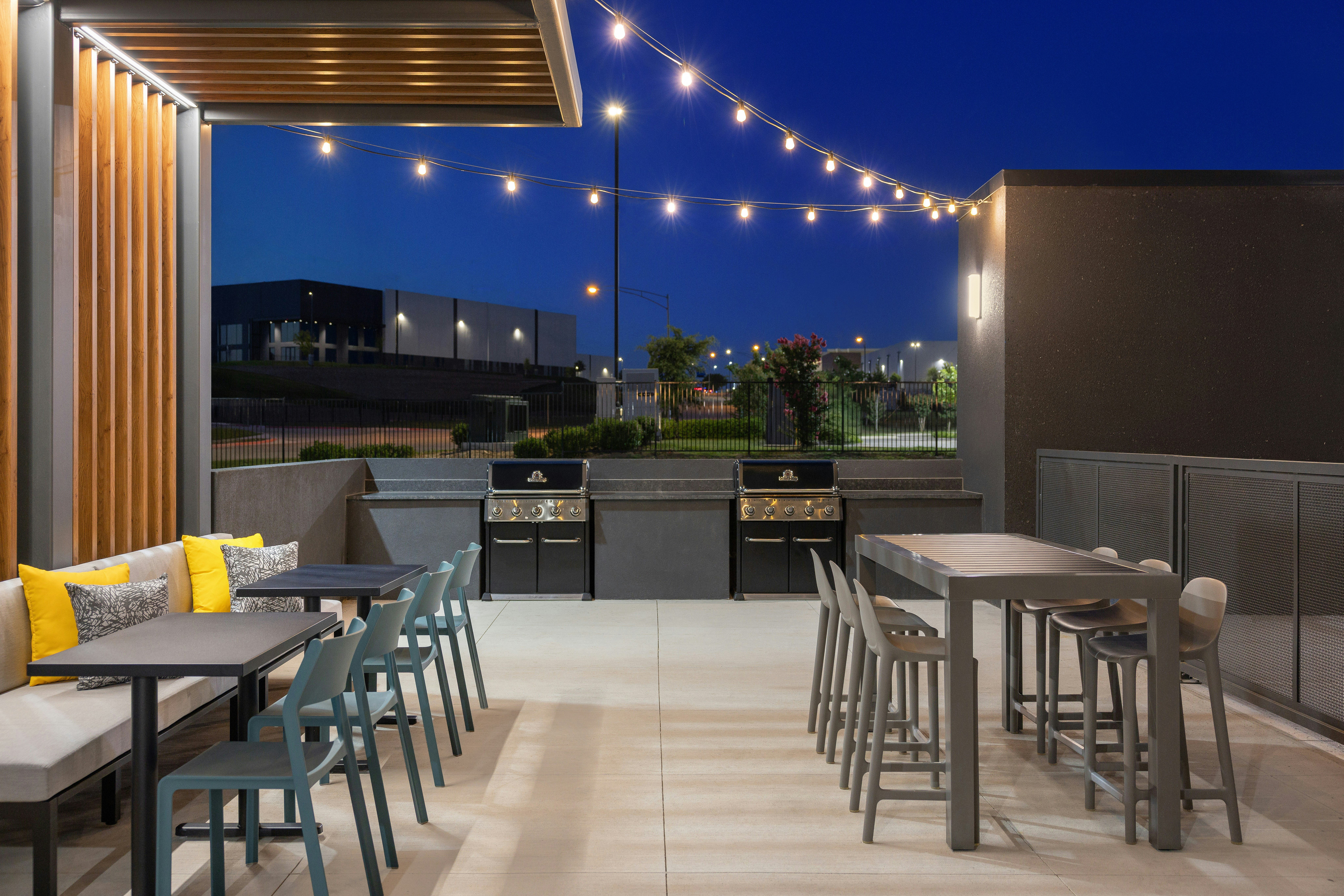 Home2 Suites by Hilton Fort Worth Lake Worth 33/59