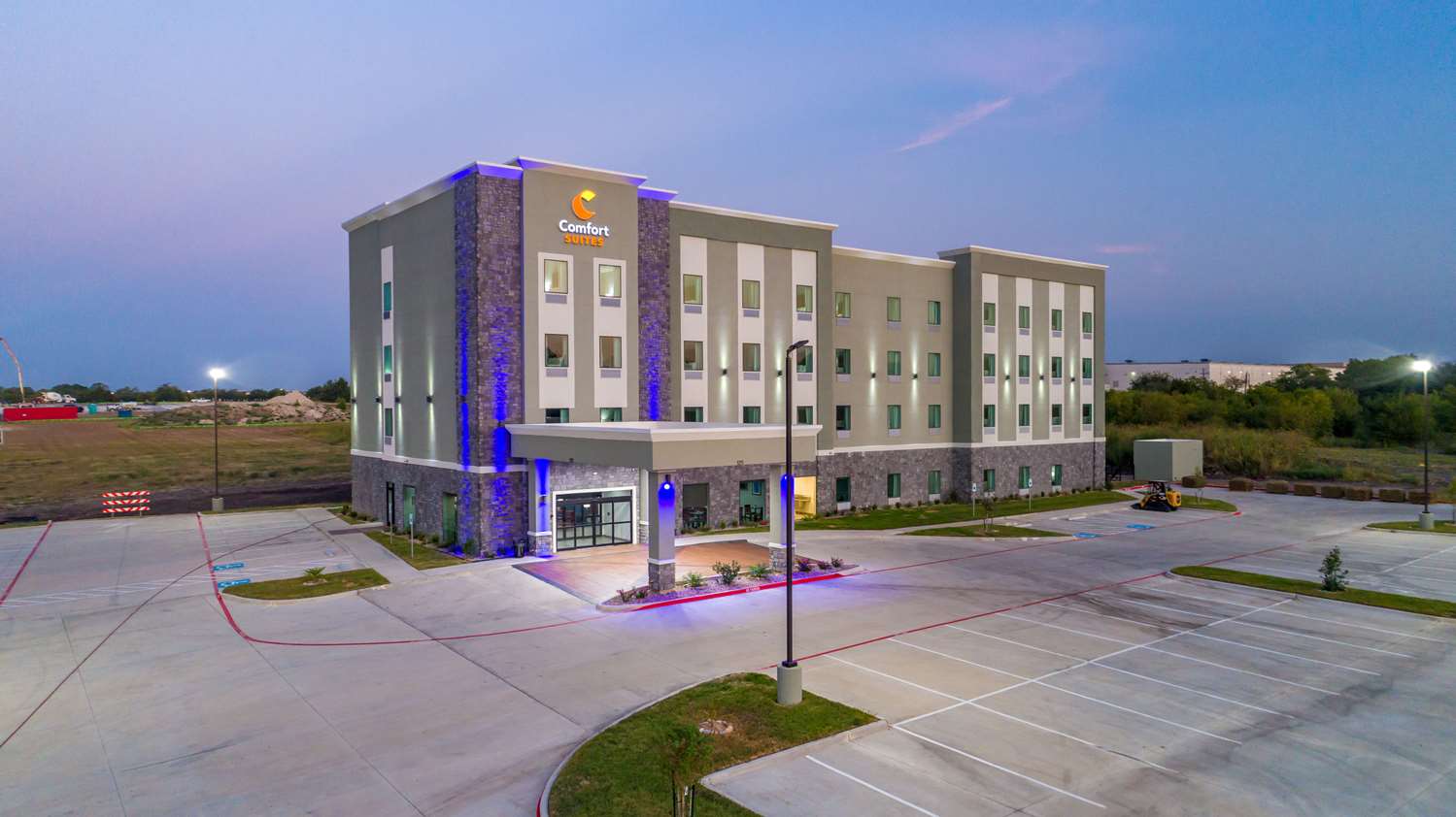 Comfort Suites DeSoto Dallas South 48/51