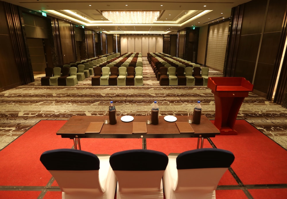 Pride Plaza Hotel, Aerocity, New Delhi 39/48