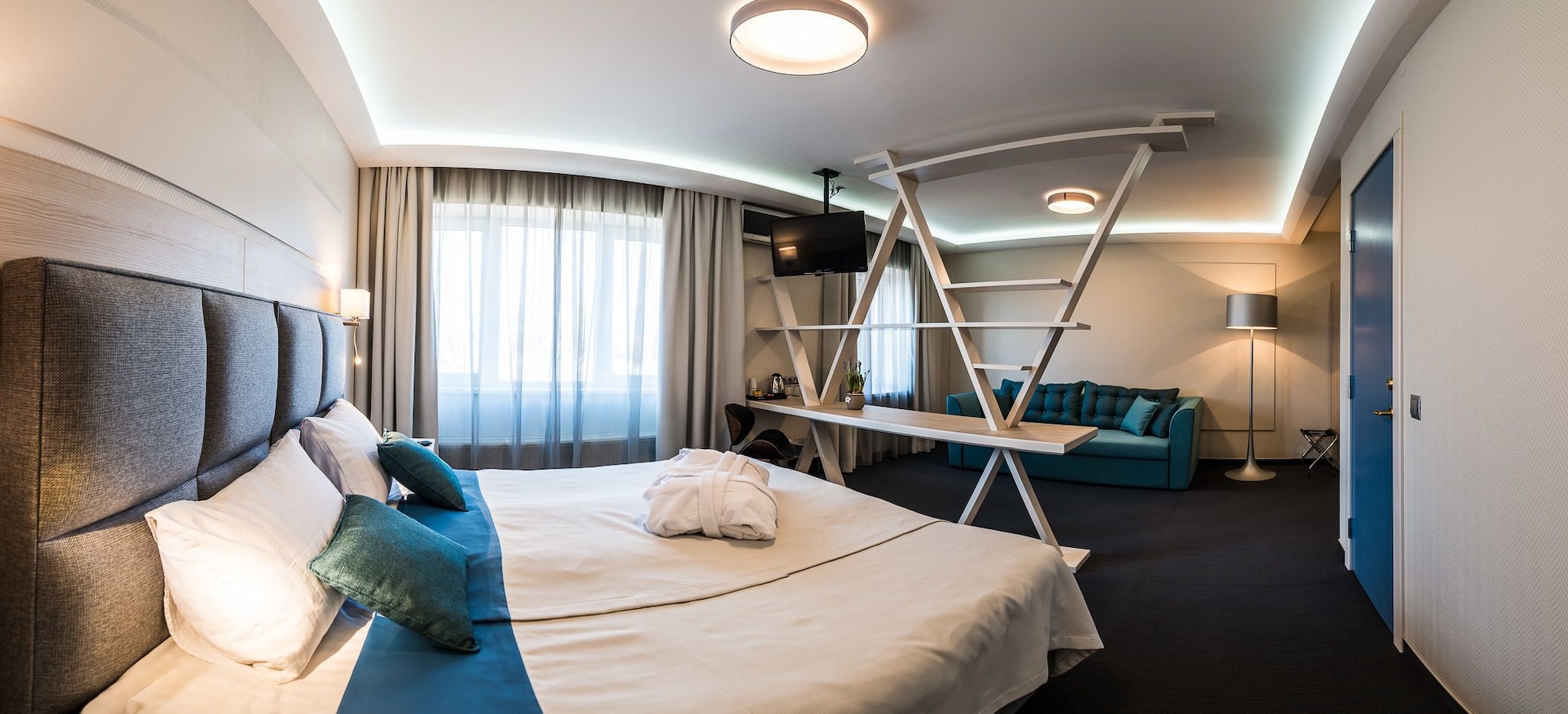 جناح جونيور بسرير كينج، Amrita Hotel 3/10