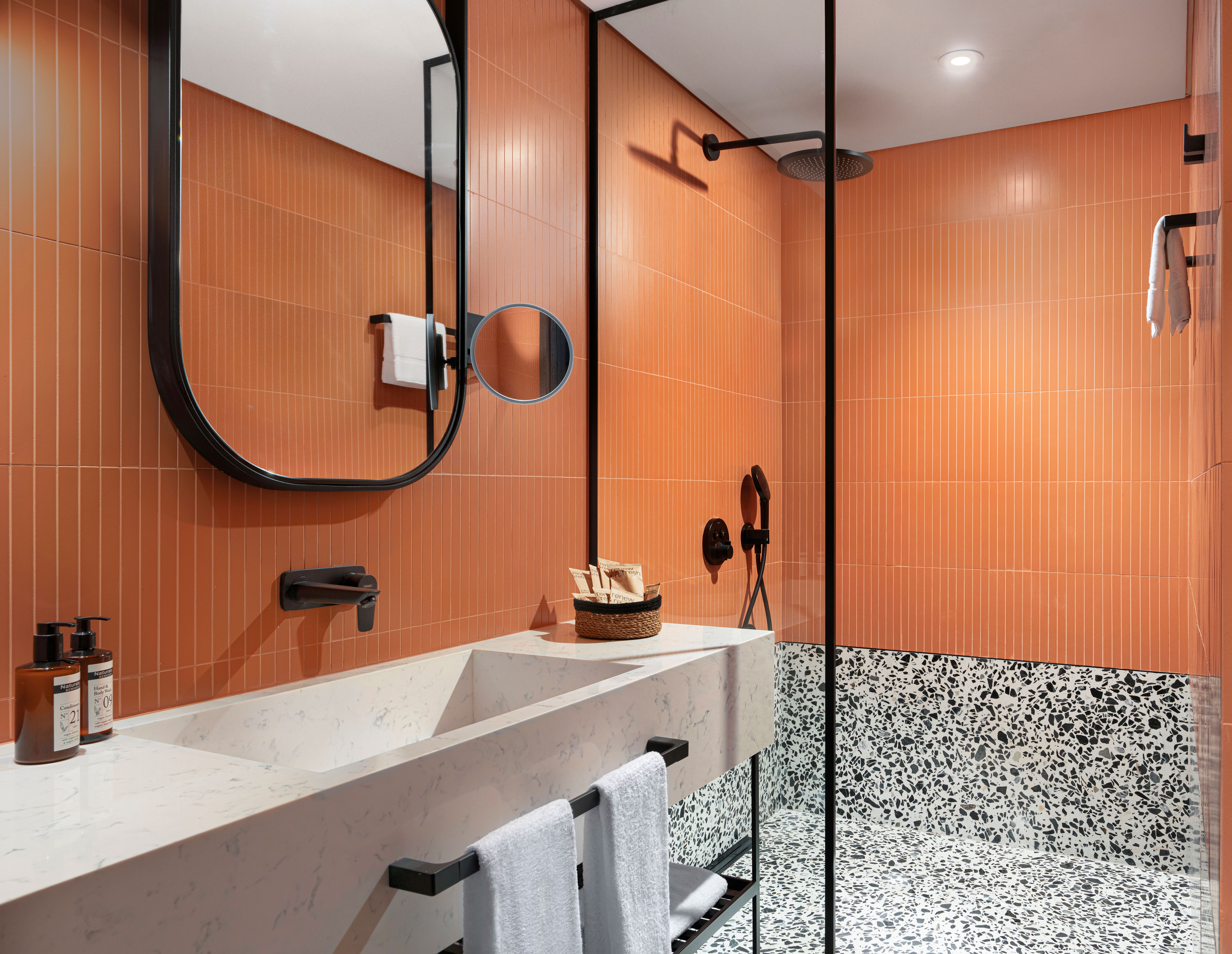 جناح بإطلالة، Movenpick Hotel Istanbul Marmara Sea 3/7