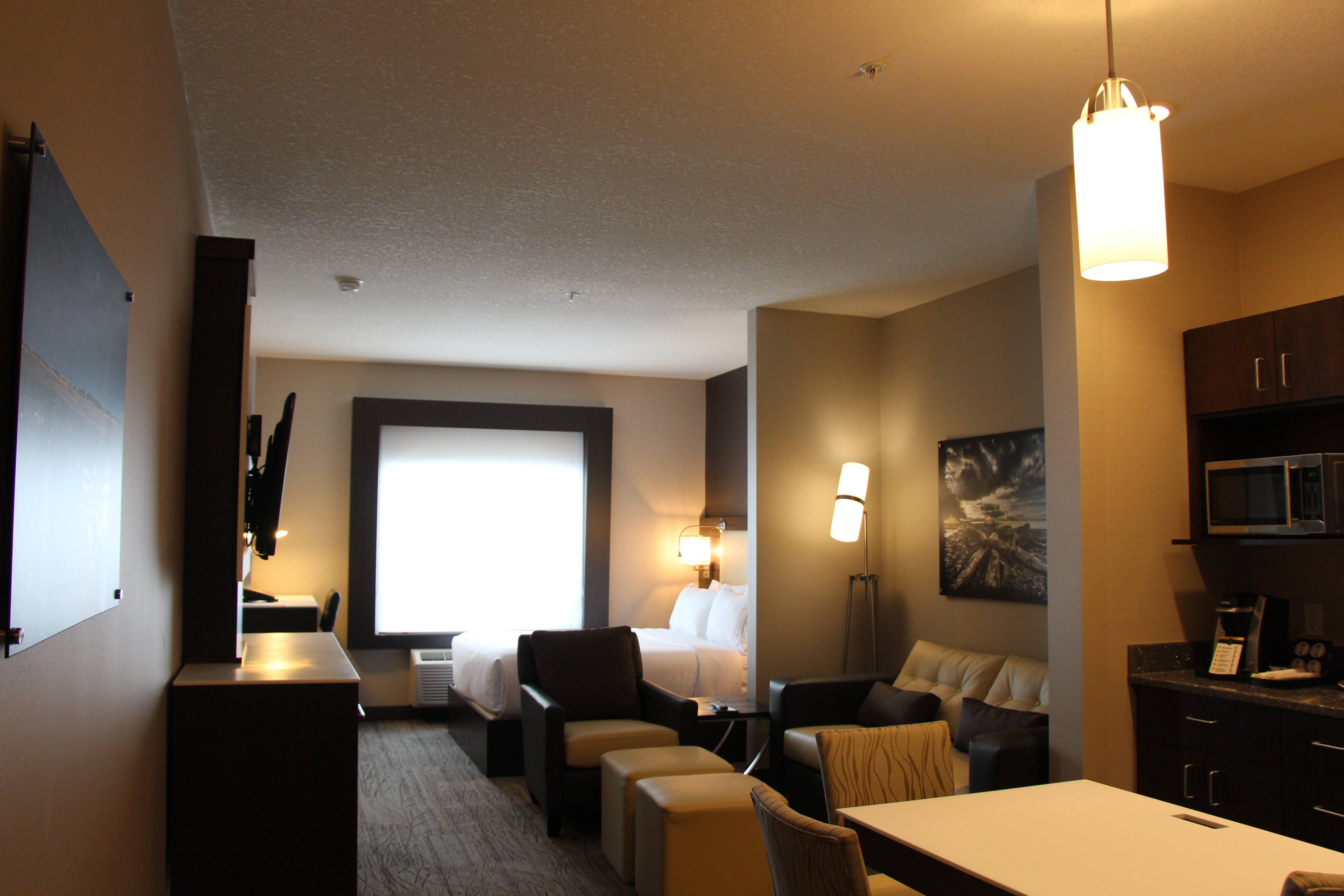 Holiday Inn Express Suites Cold Lake 56/73