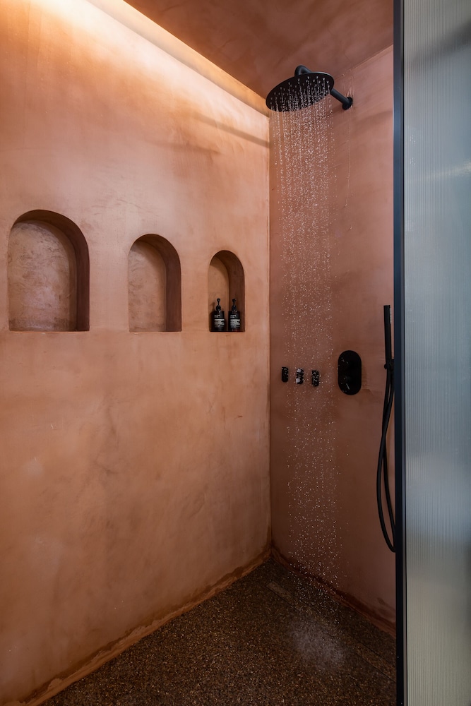 KOIA All Suite Wellbeing Resort 8/73