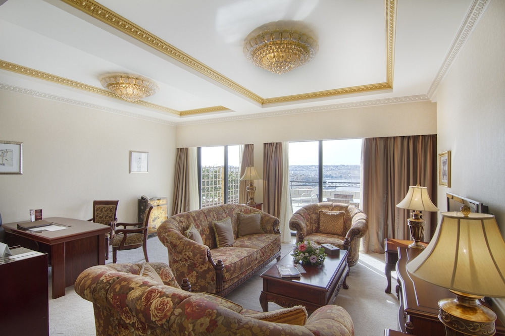 Grand Hotel Excelsior 24/50