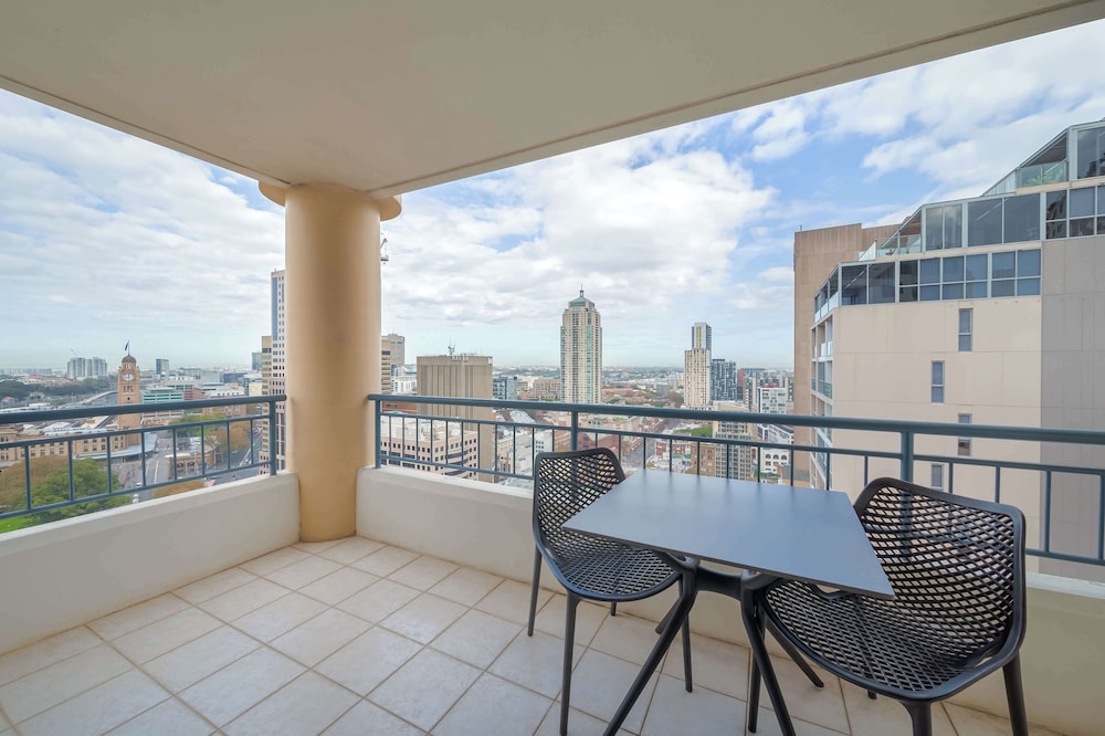 Oaks Sydney Castlereagh Suites 62/78