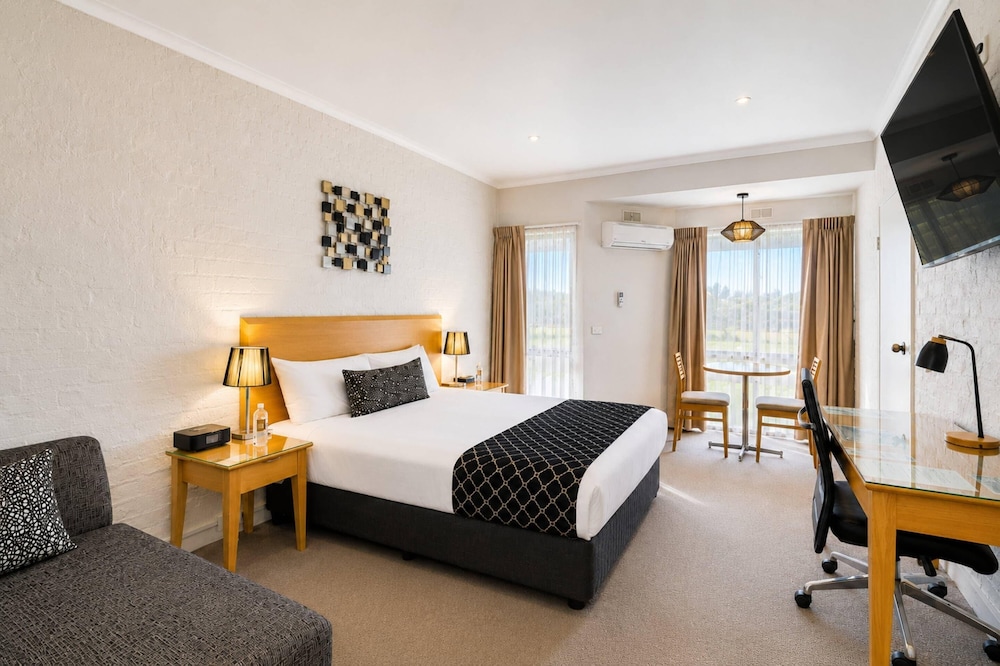 غرفة سوبيريور بسرير كينج، Comfort Inn Coach & Bushmans 2/10