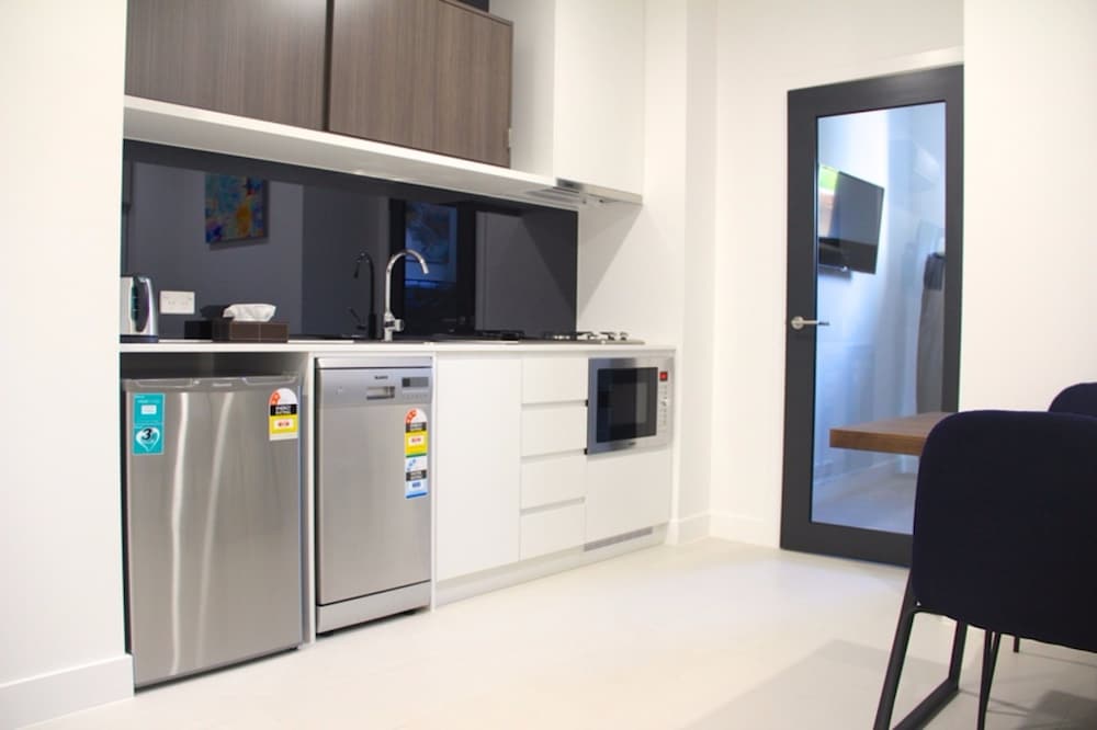 Whitehorse Apartment Hotel 25/47
