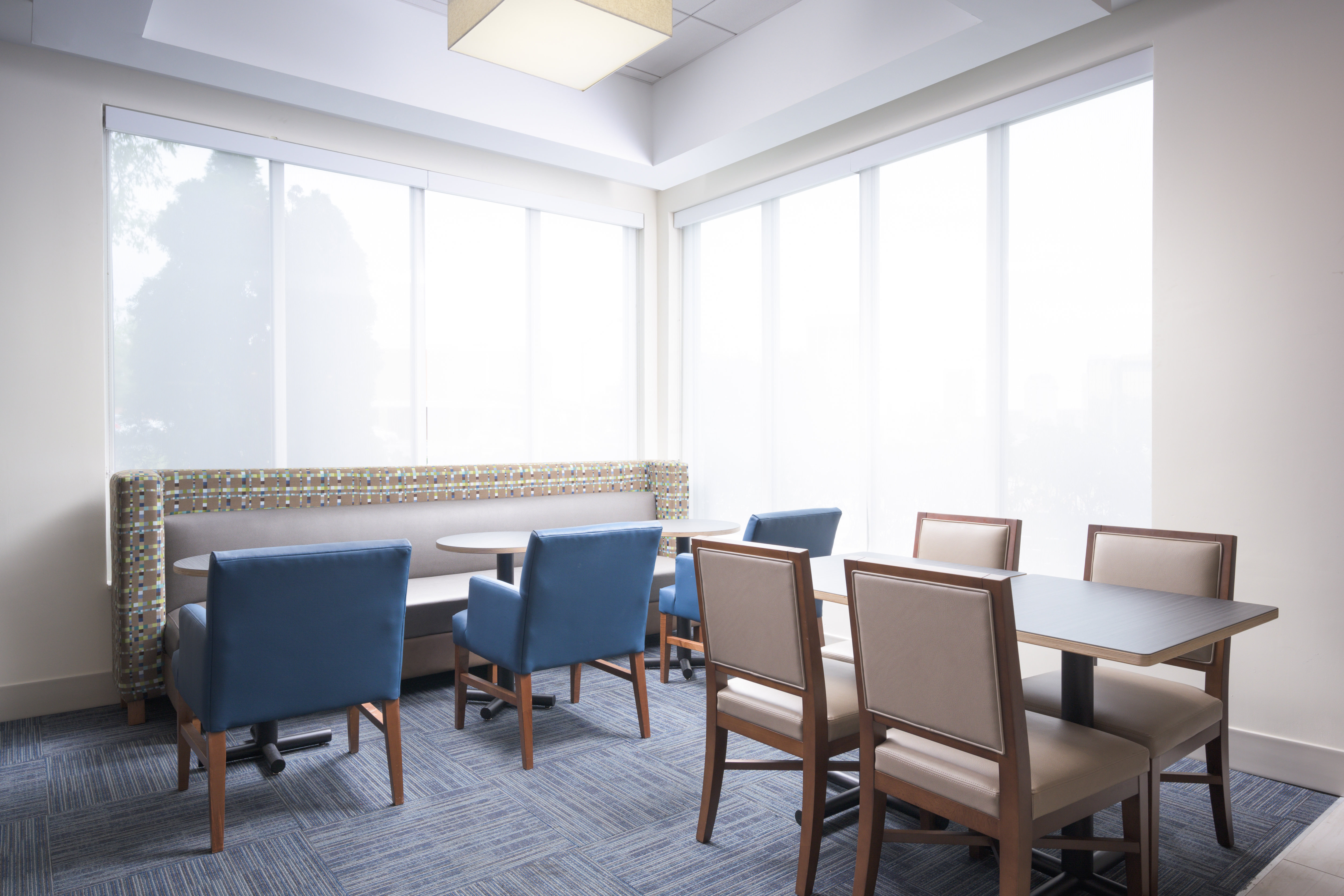 Holiday Inn Express Hotel And Suites Chattanooga Downtown 48/52