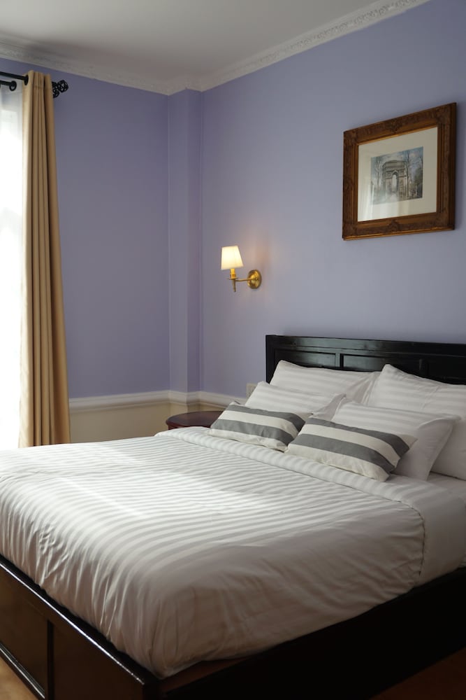 Nai Suan Bed And Breakfast 11/69