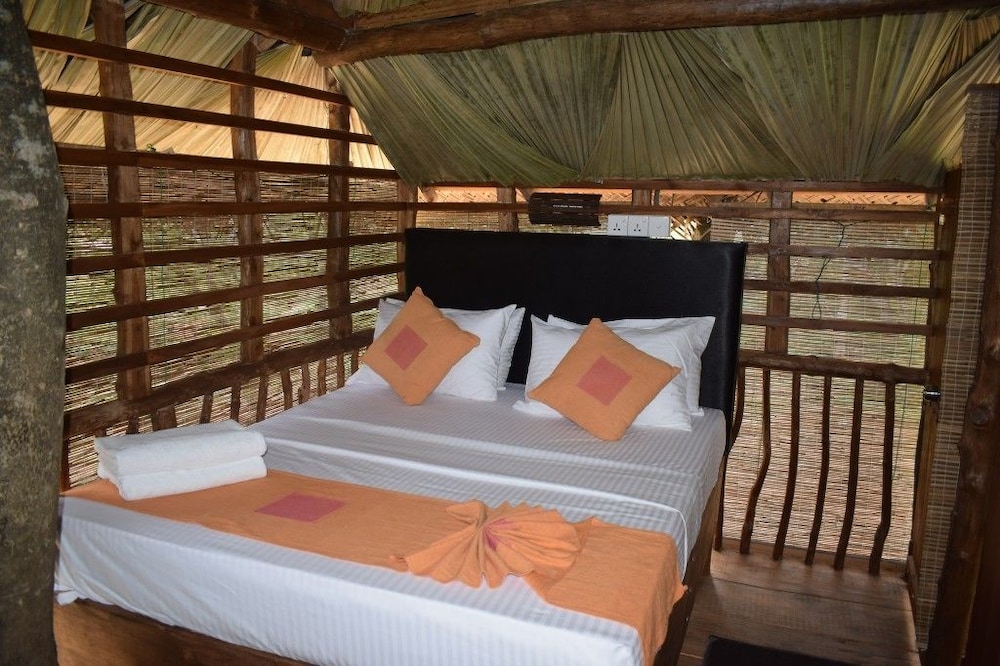 Nil Diya Mankada Safari Lodge 31/50