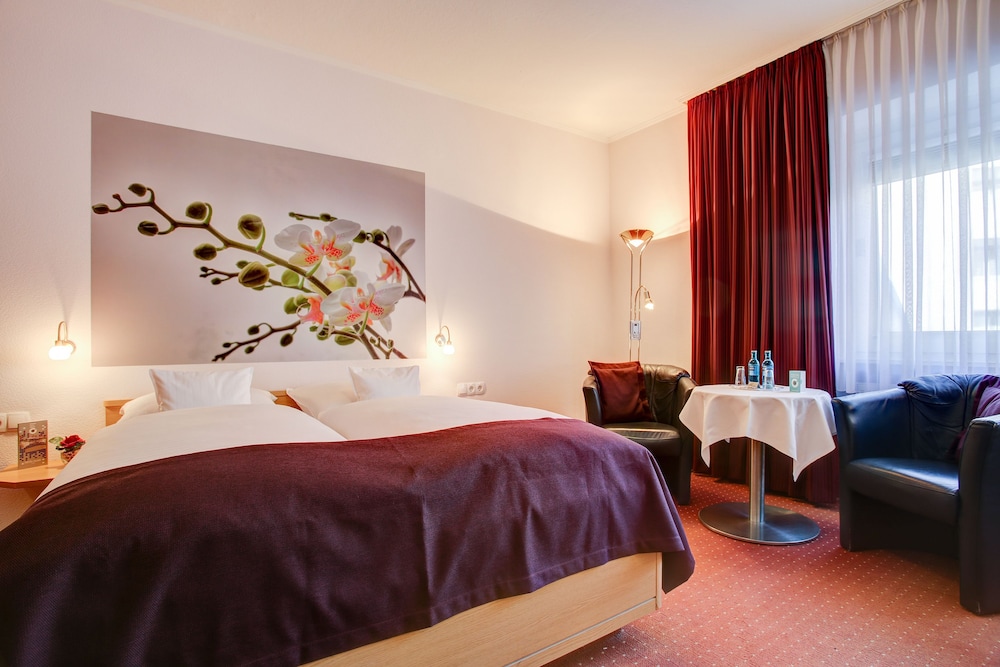 INA Hotel Consul 30/61