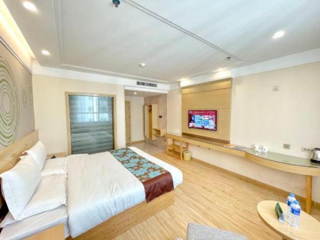 GreenTree Inn Urumqi Airport Tianyi International City 15/47