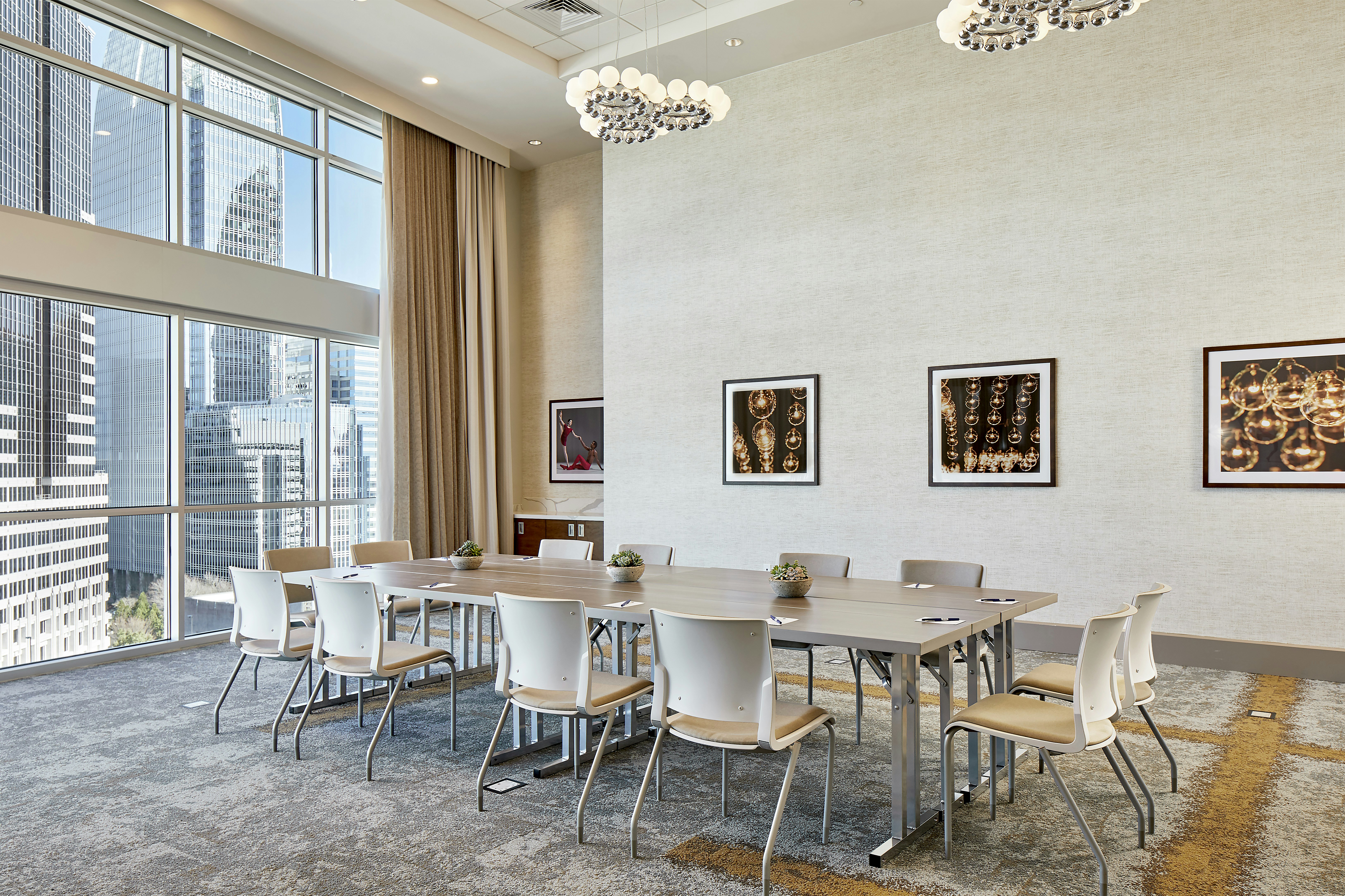 Hampton Inn and Suites Atlanta Midtown 48/53