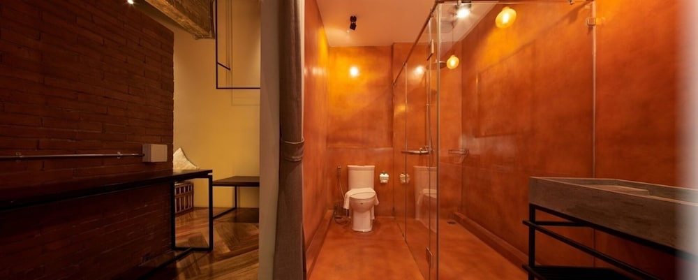 515 VICTORY Hotel 34/49