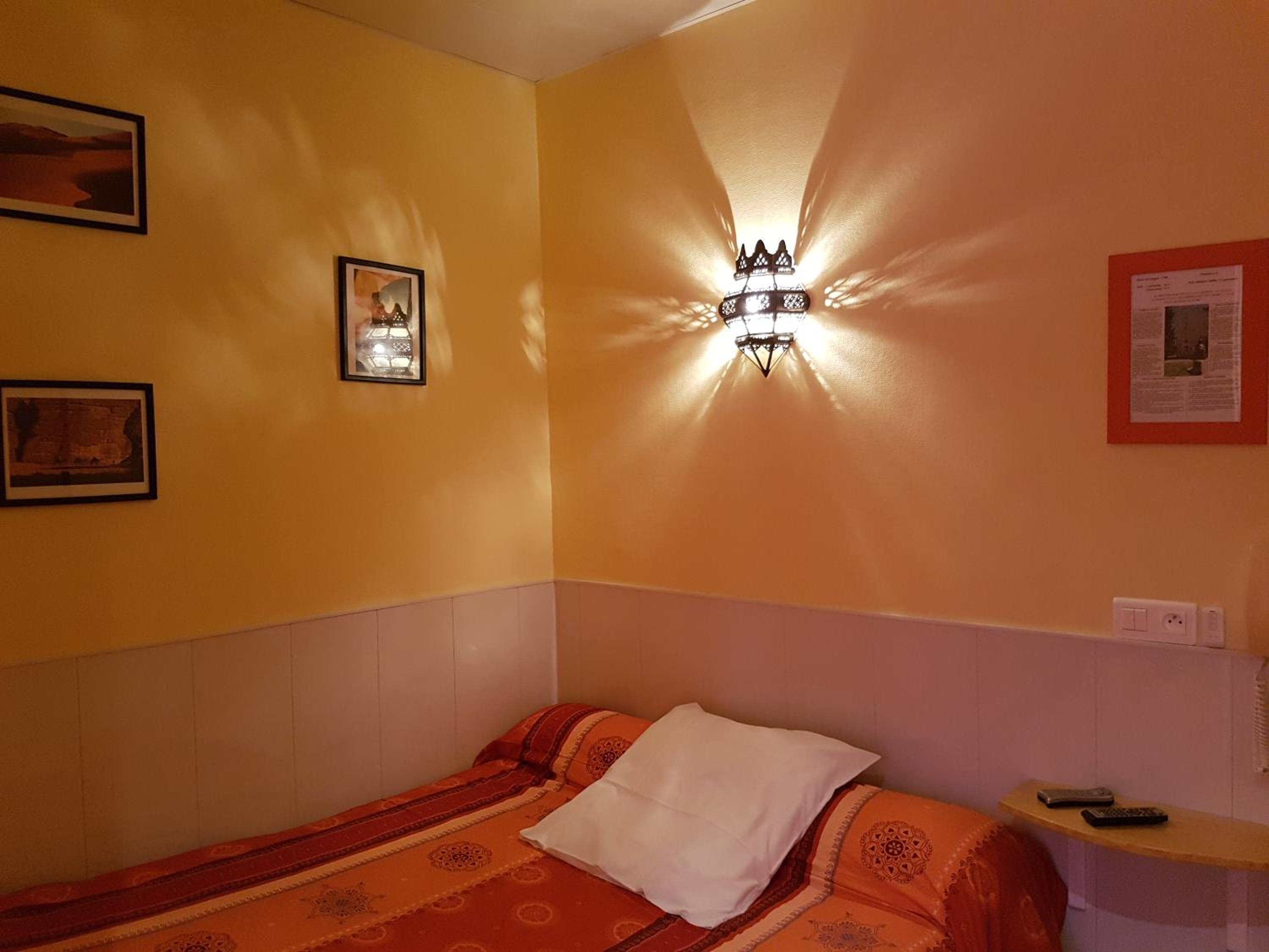 Room, Single
