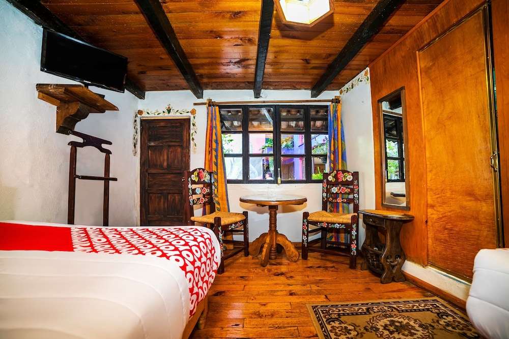 OYO Hotel El Mineral, Tlalpujahua 16/34