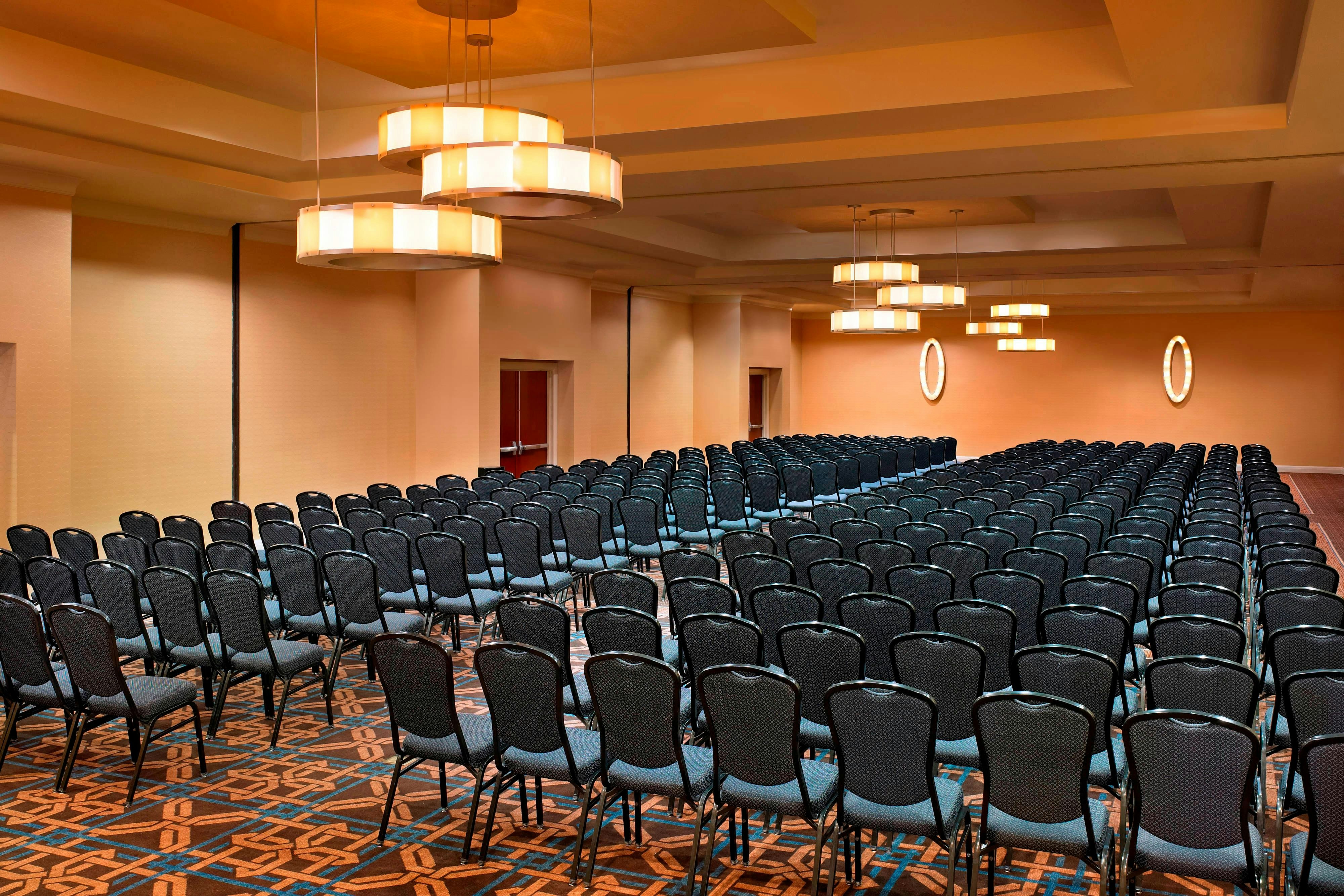 Sheraton Agoura Hills Hotel 13/18