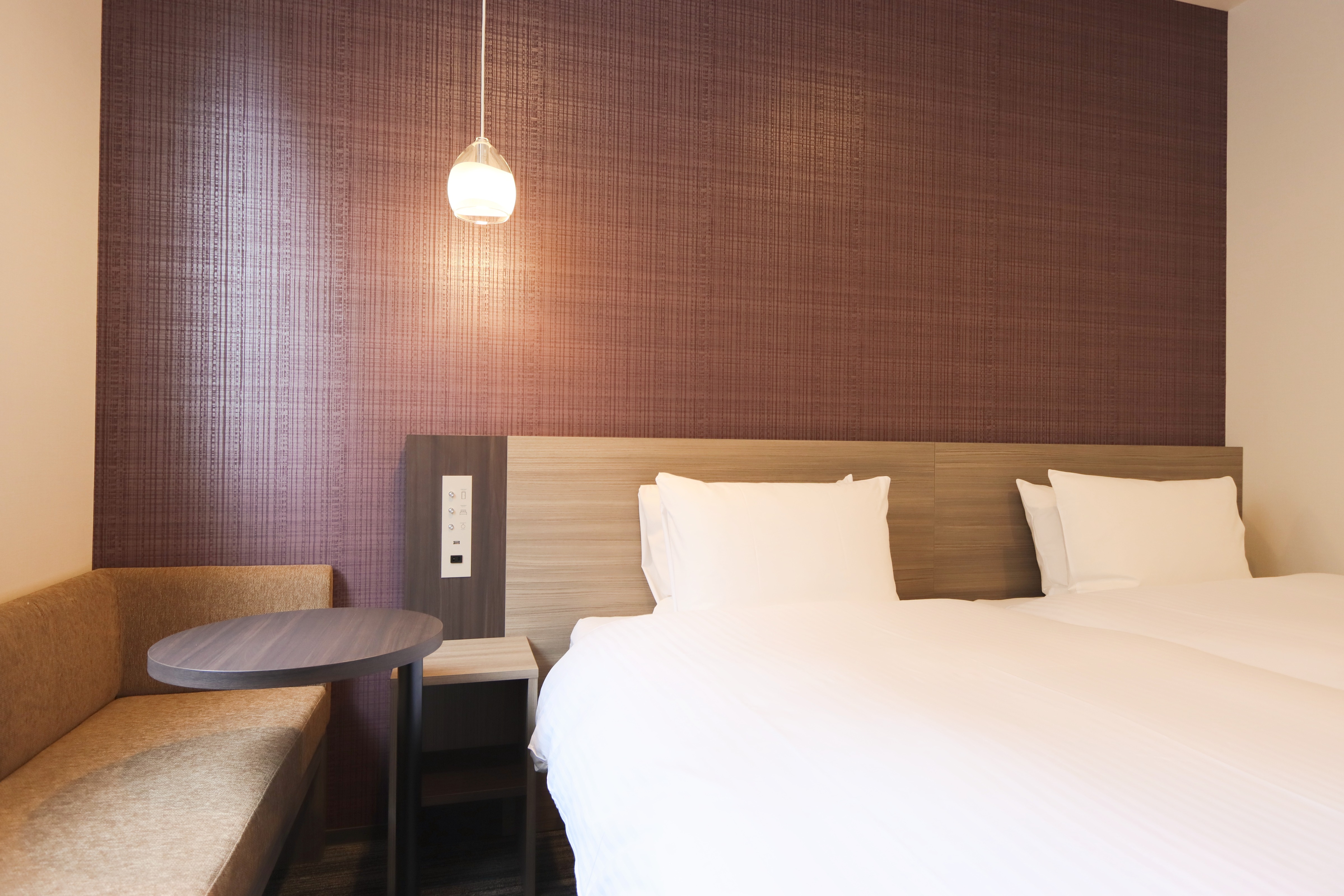 ROOM, TWIN BEDS