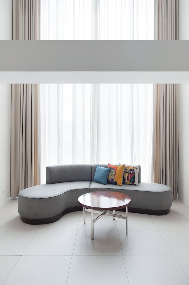 The Picasso Boutique Serviced Residences 61/79