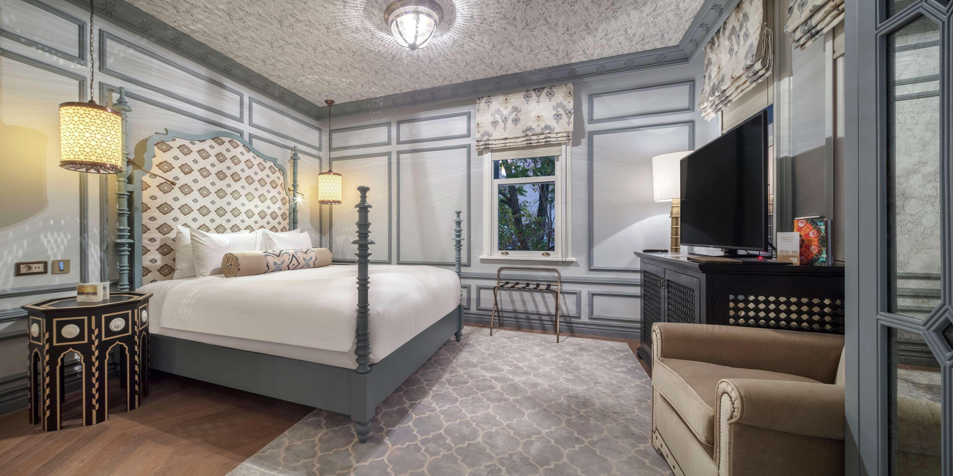 GUEST ROOM, KING BED, ACCESSIBLE