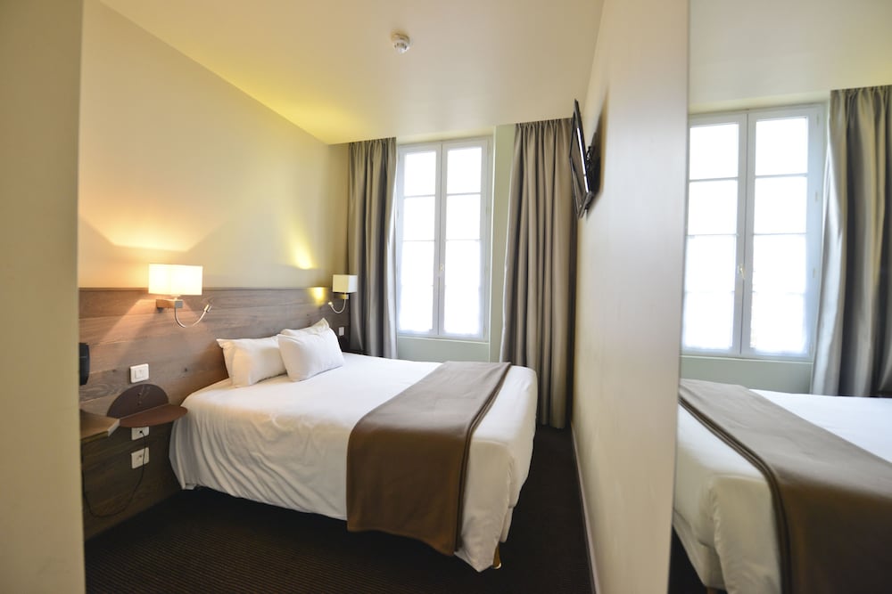 Accostage Hotel 18/63