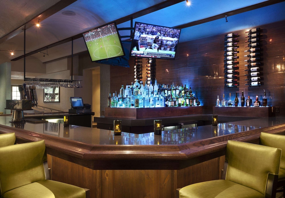 Embassy Suites by Hilton Phoenix Tempe 45/56