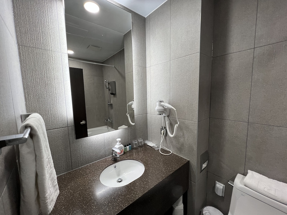 RIVIERA VERIUM HOTEL 37/40
